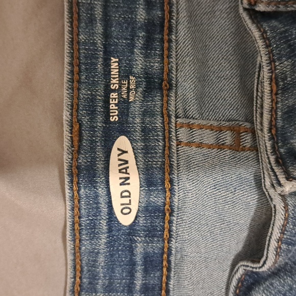 Old Navy Size 4 Skinny blue jeans - Picture 4 of 6